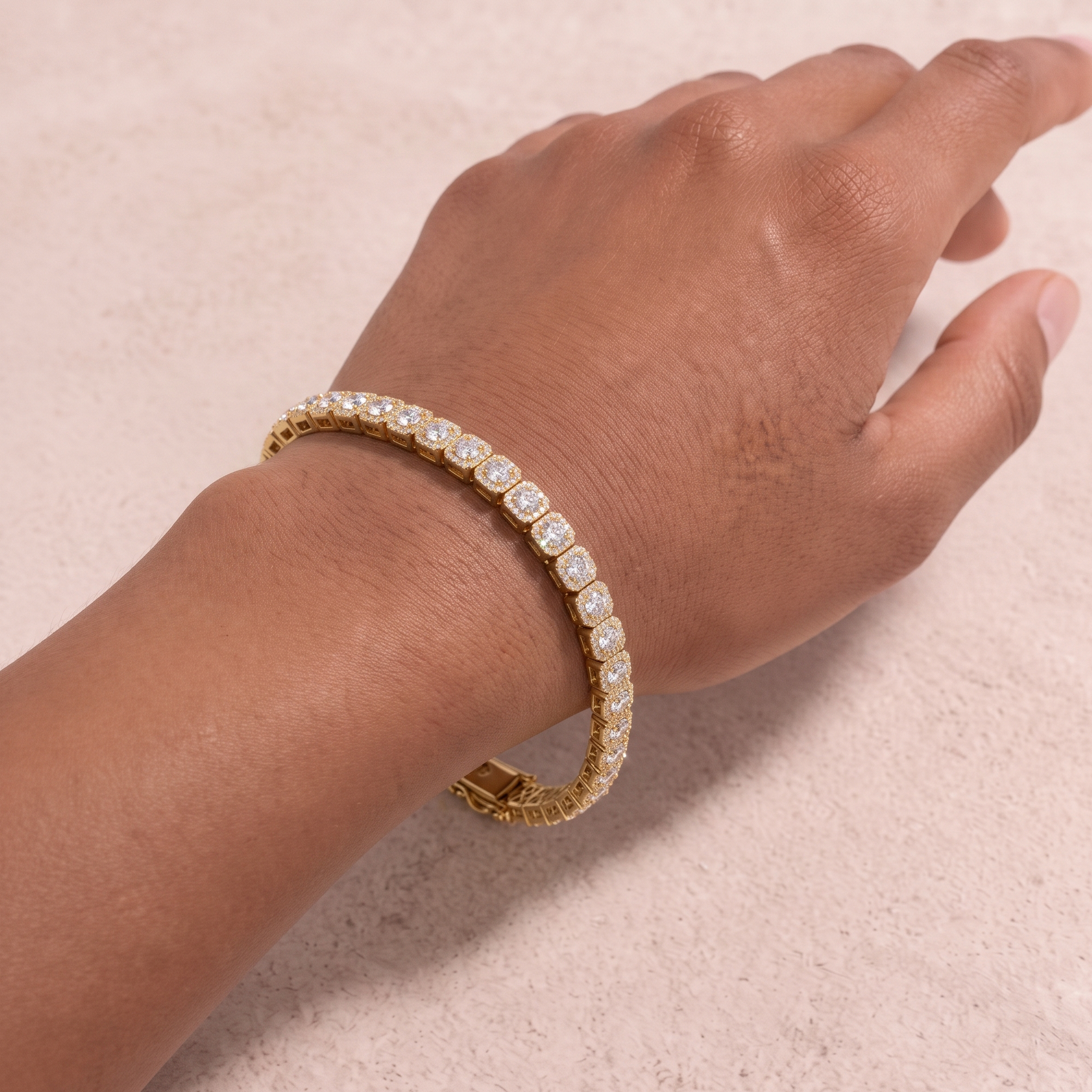 18k Gold Diamond Empressa Bracelet