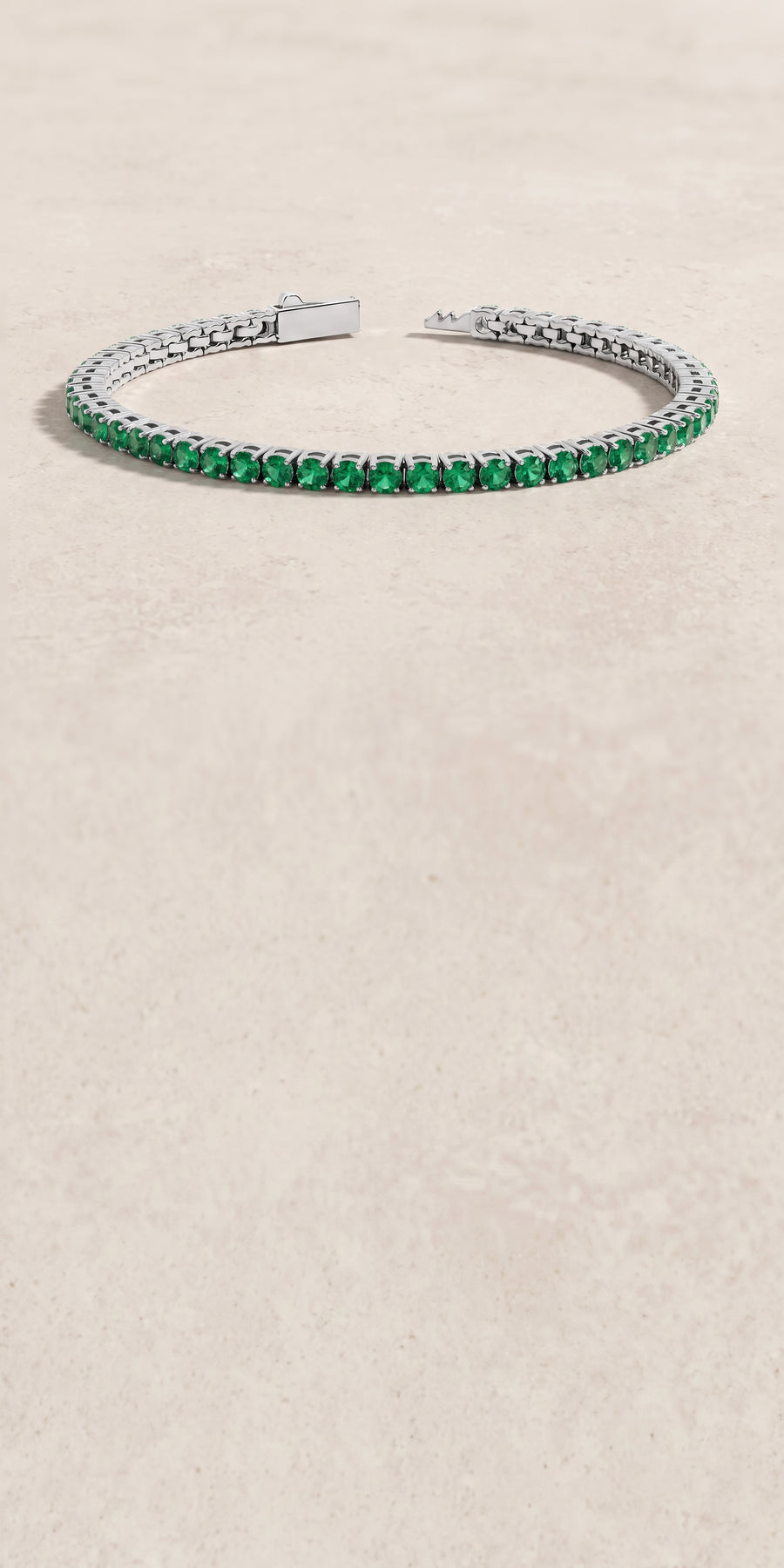 18k White Gold Emerald Nadir Bracelet