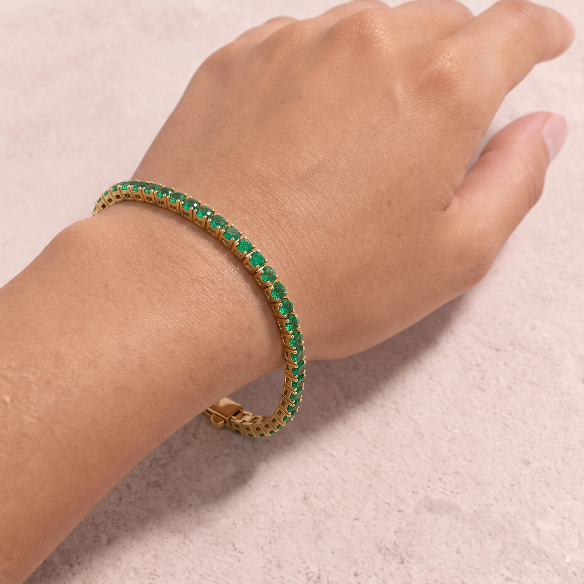 18k Gold Emerald Plantos Bracelet