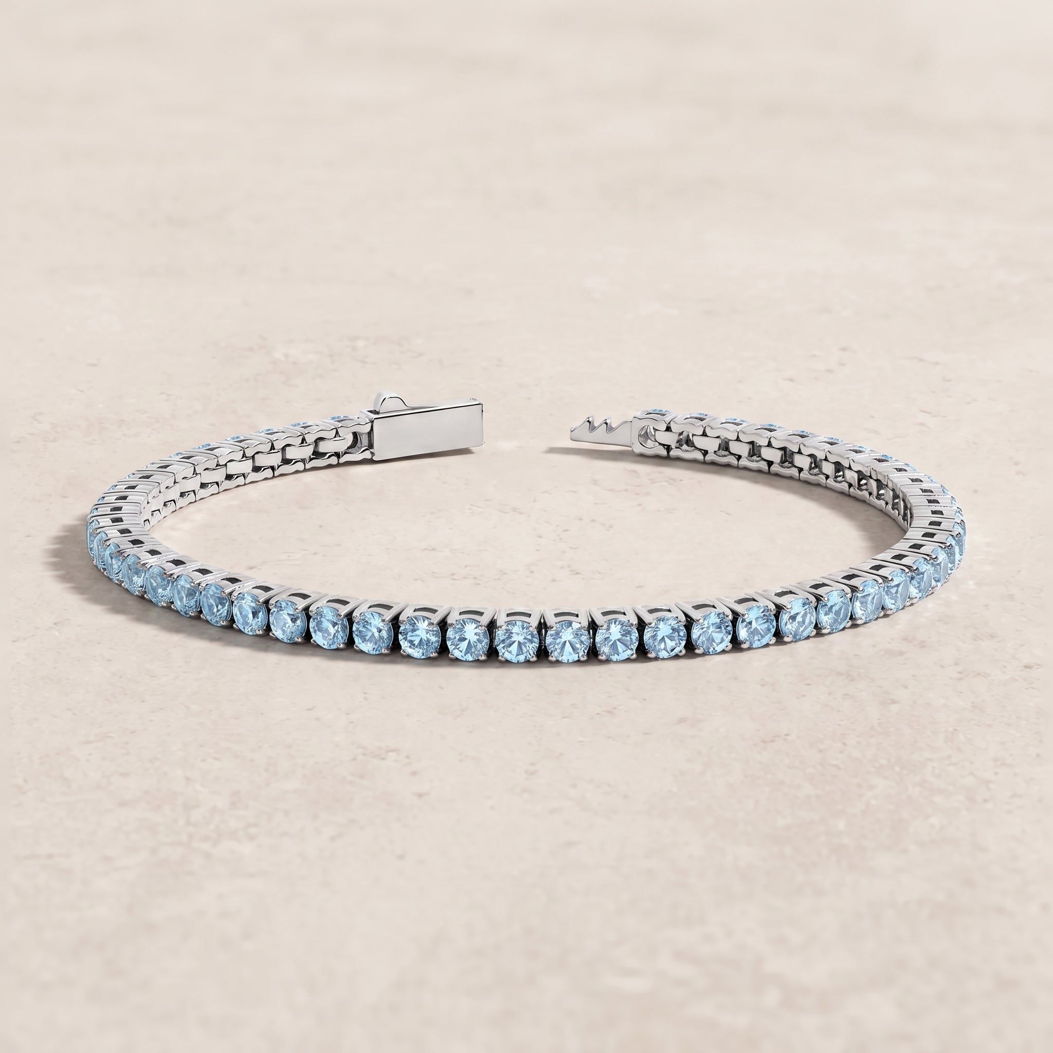 18k White Gold Aquamarine Rivera Bracelet