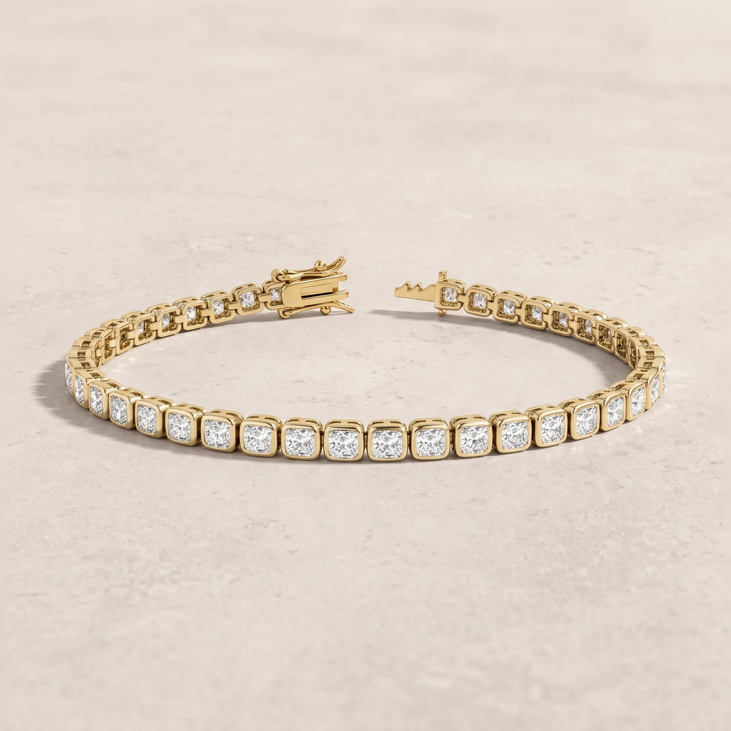18k Gold Diamond Rogo Bracelet