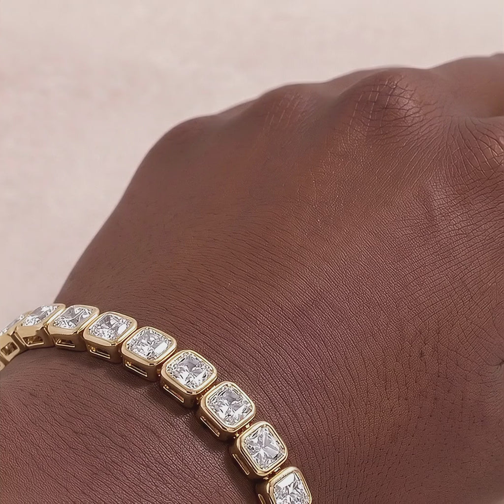 18k Gold Diamond Rogo Bracelet