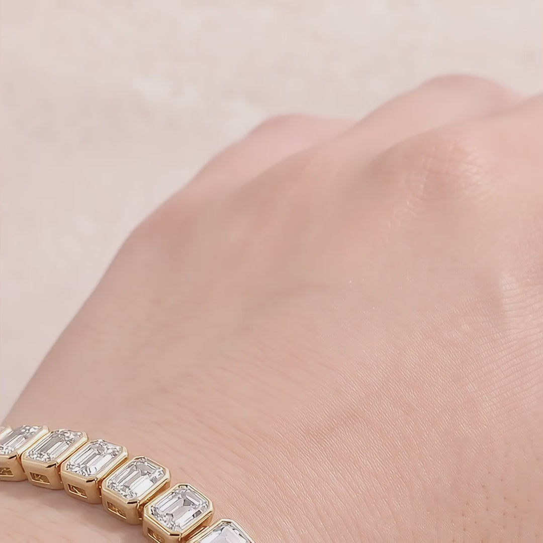 18k Gold Diamond Geo Bracelet